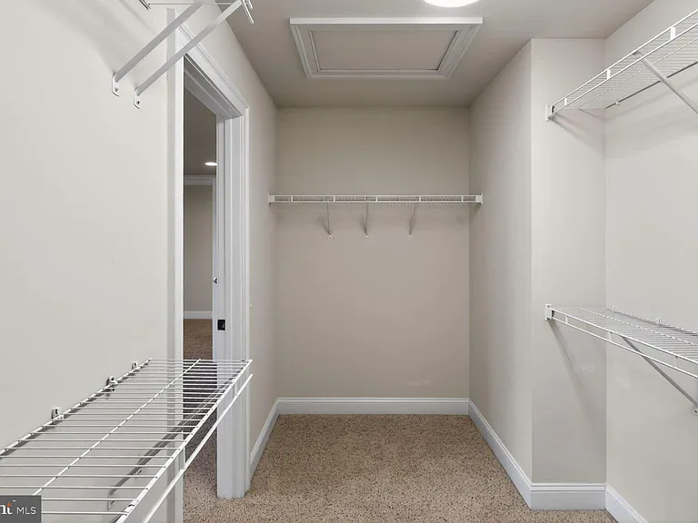 25450 Hopton House Ter — Photo 19