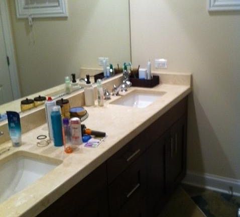 4th image of 2324 N Southport Ave #3FF