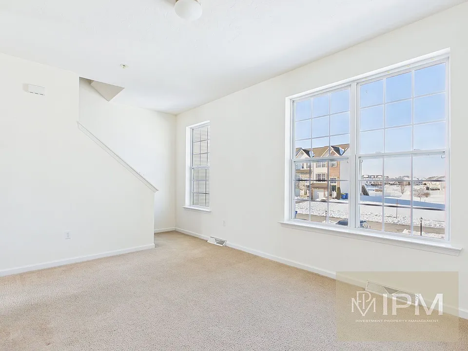 379 Mesa Ln
