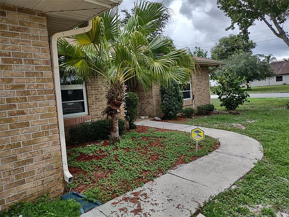 5th image of 1981 W Hyde Dr