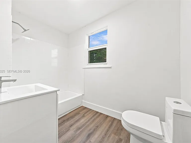128 NW 9th Ave #2 — Photo 19