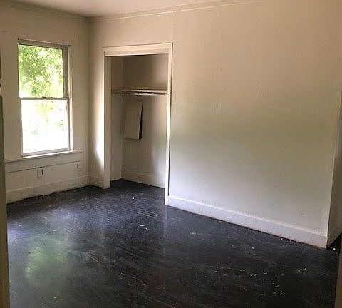 4th image of 3520 Darien St