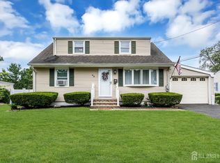 43 Mimi Rd, Old Bridge, NJ 08857