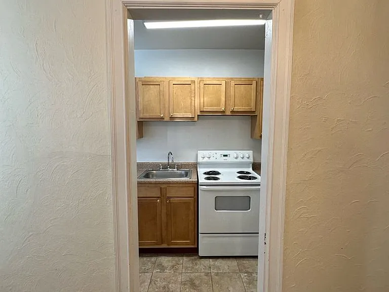 New King Edward Apartments — Photo 112