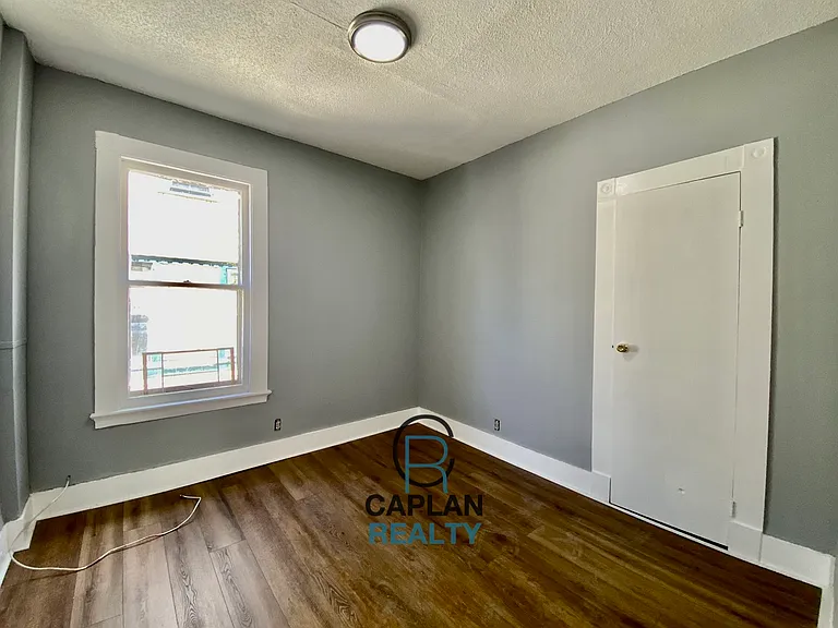49 Carmel St #2 — Photo 3