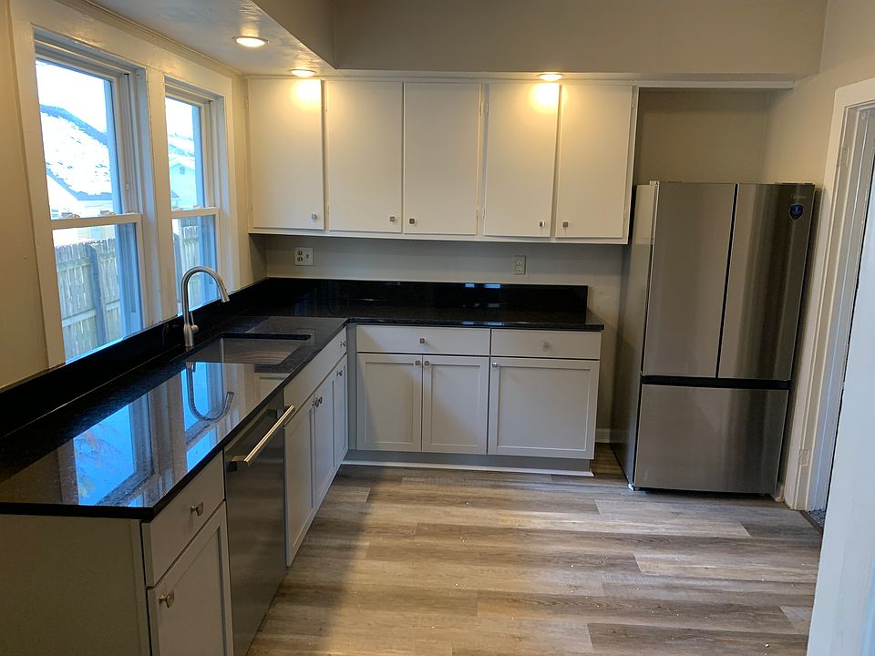 2nd image of 712 Arthur Ave