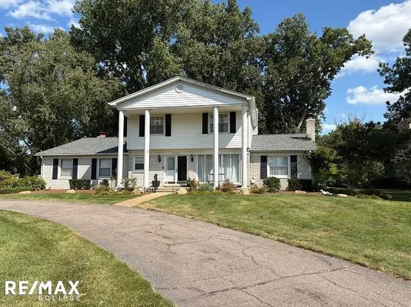 52406 Scotch Pine Ct, Shelby Township, MI 48316