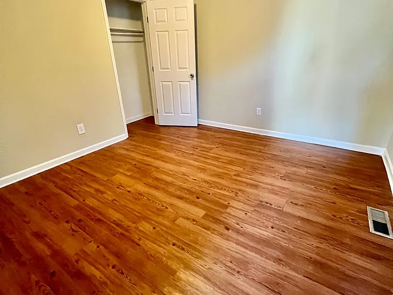 312 Moss Rose Ct — Photo 4