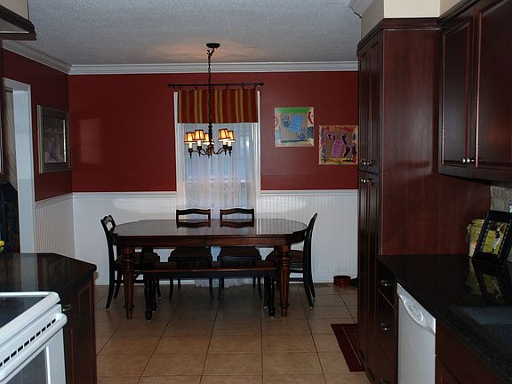 2nd image of 102 Poplar Dr