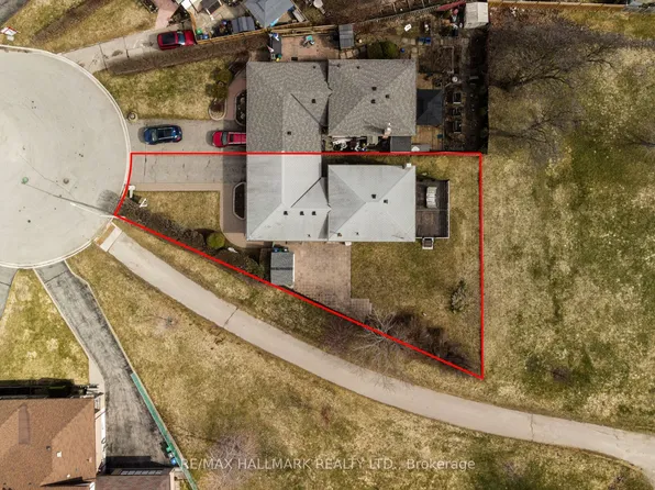 15 Dalton Pl, Brampton, ON L6T 1N6