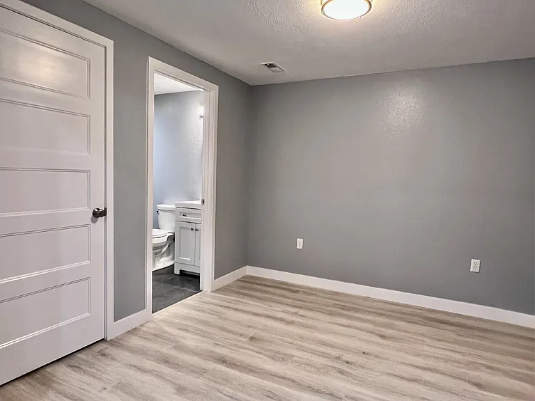 21783 E Radcliff Cir — Photo 28
