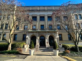 235 State St APT 222, Springfield, MA 01103