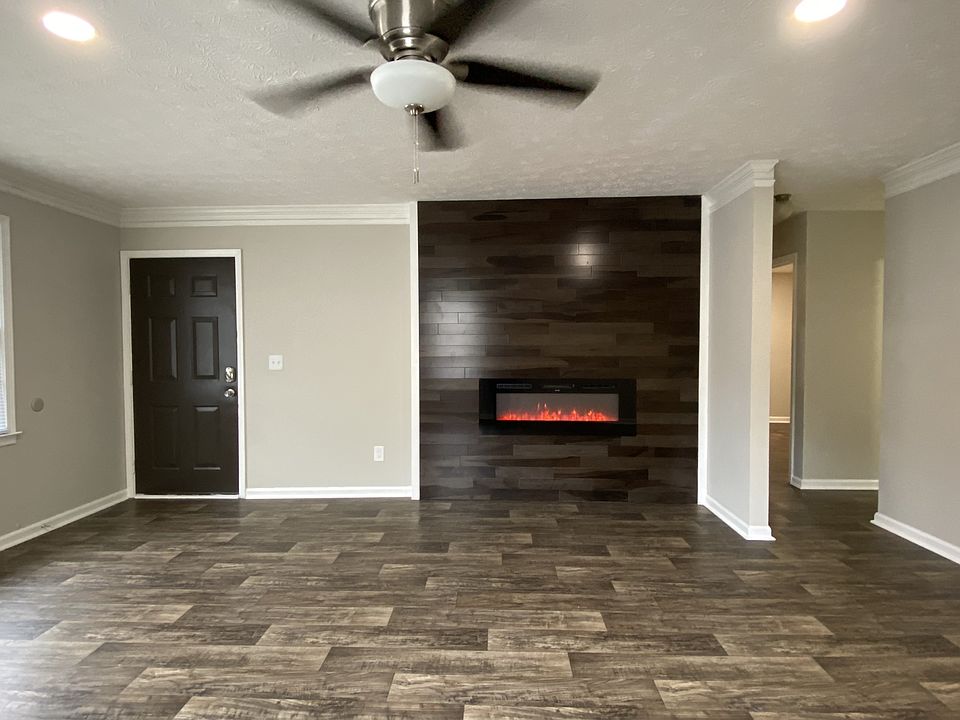 1st image of 3461B Southgate Trl SE