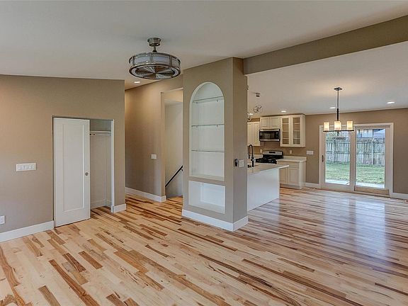 5th image of 10709 Hallstead Dr