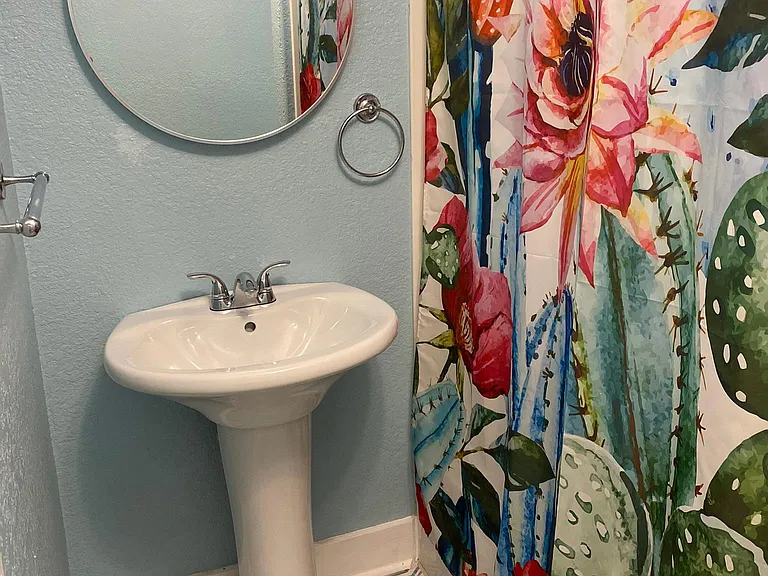 1009 Gillespie St — Photo 19
