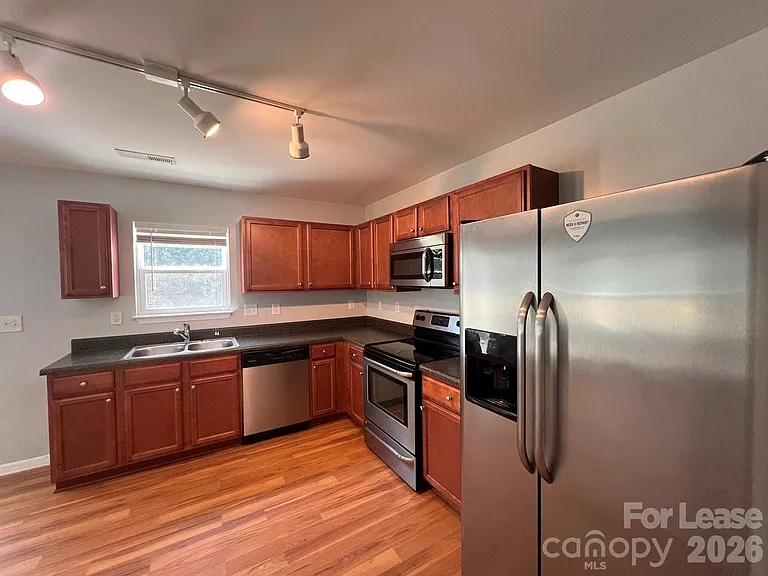 9505 Drains Bay Ct — Photo 12