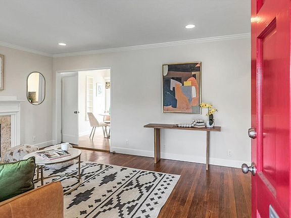 3rd image of 1841 Catherine St