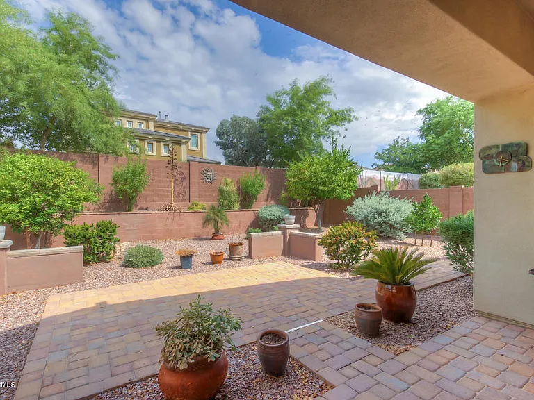 20912 W Ridge Rd — Photo 22