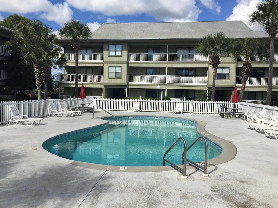 beachwood villas pool
