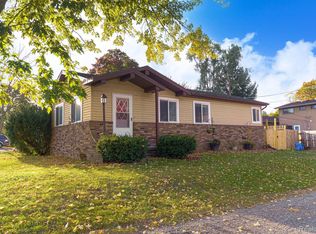 5404 Sarvis Ave, Waterford, MI 48327