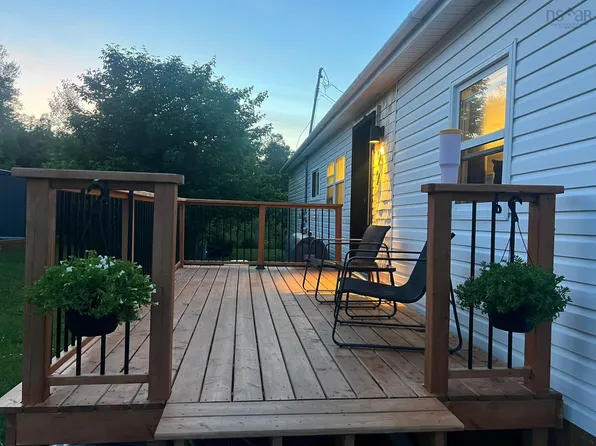 99 Sheridan Dr, Mulgrave, NS B0E 2G0