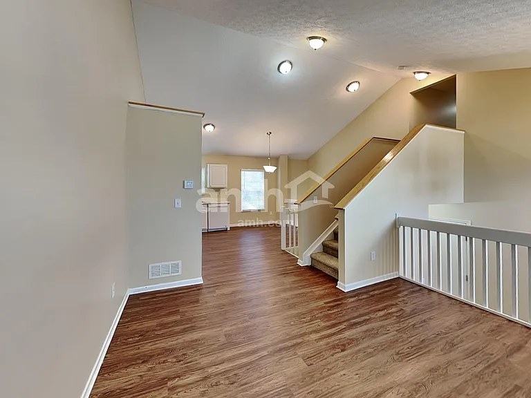 9283 Ruston Ln — Photo 5