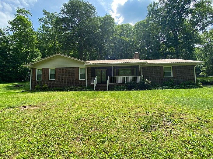 1st image of 299 Meadowbrook Dr