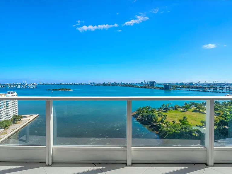 2020 N Bayshore Dr #1908 — Photo 4