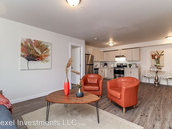 3rd image of 3903 S Tyler St Unit 302