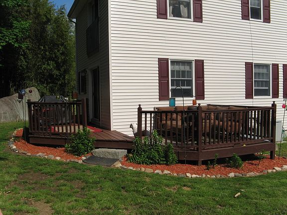 Wrap-around deck perfect for entertaining!