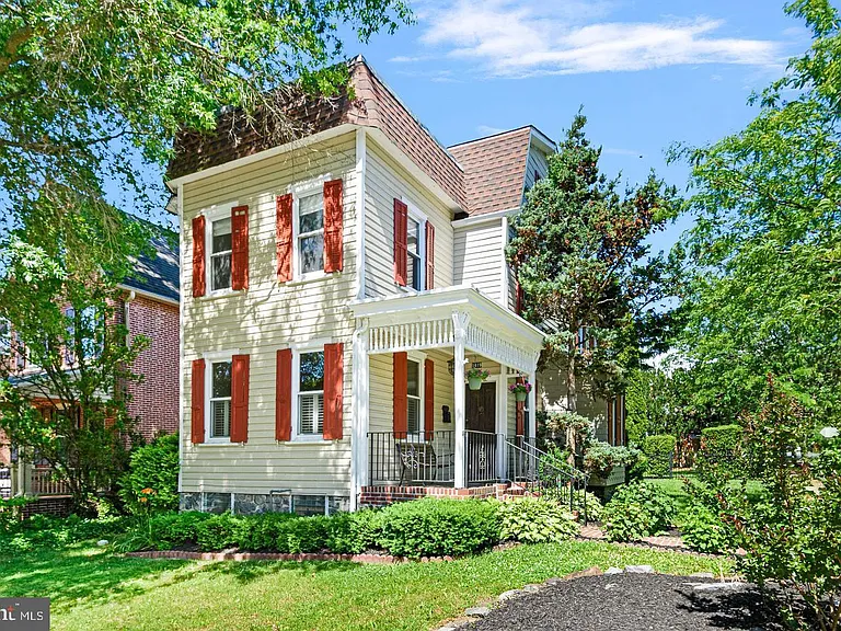 1419 Hamilton St — Photo 4