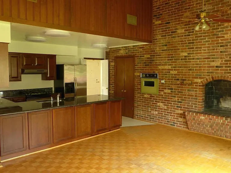 6301 Evermay Dr — Photo 9