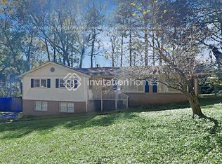 1569 Dogwood Ln, Acworth, GA 30102