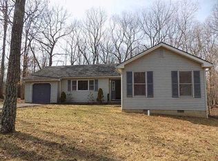 295 Somerset Dr, East Stroudsburg, PA 18301