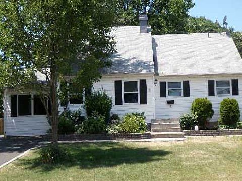 1st image of 6 Towne Ln