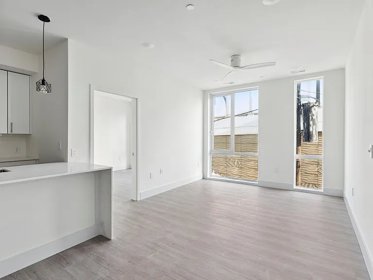 1221 E Fletcher St #310A — Photo 31