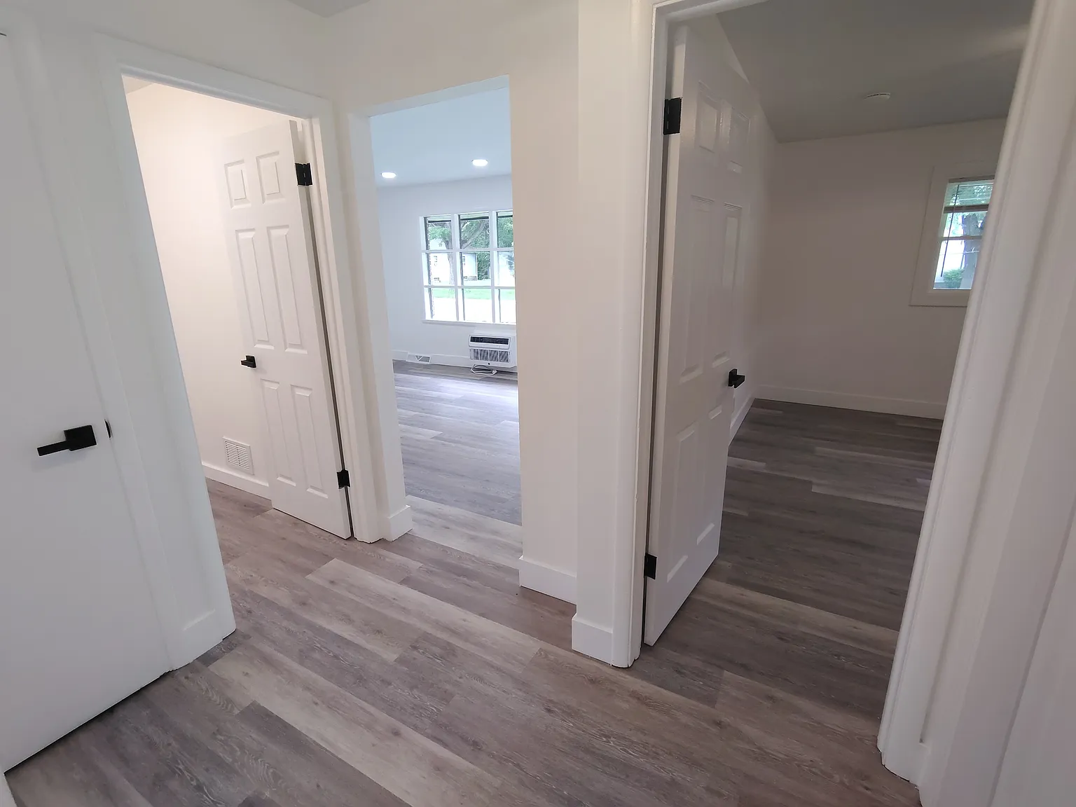 2 bed, 950 sqft, $1,375 — Photo 4