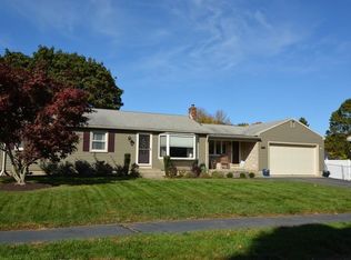 32 Columbia Dr, Feeding Hills, MA 01030