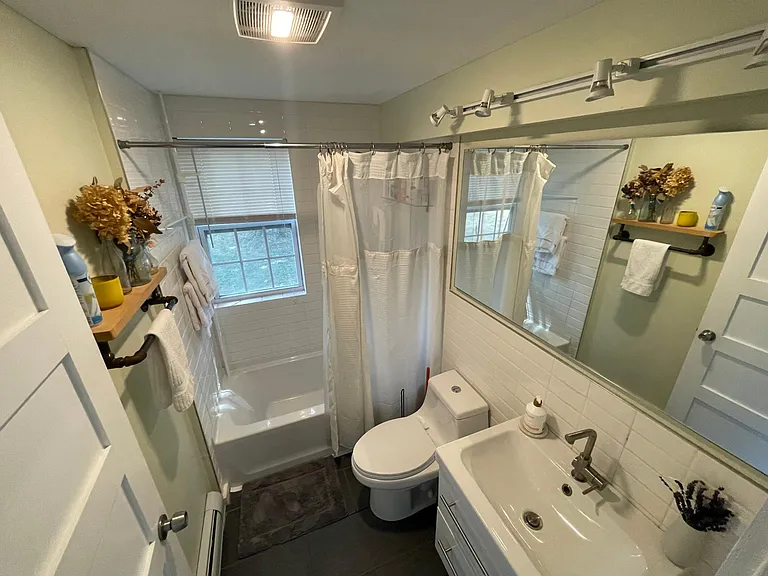 319 S Main St — Photo 20