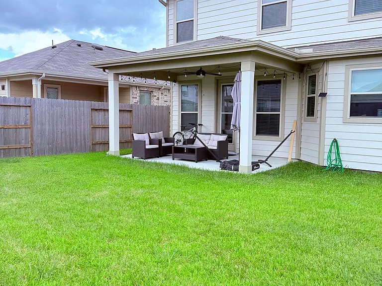 15707 Winter Heights Dr — Photo 28