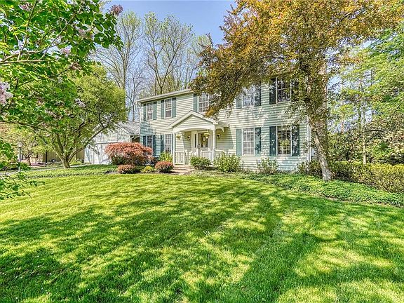 2nd image of 30 Pine Brook Cir