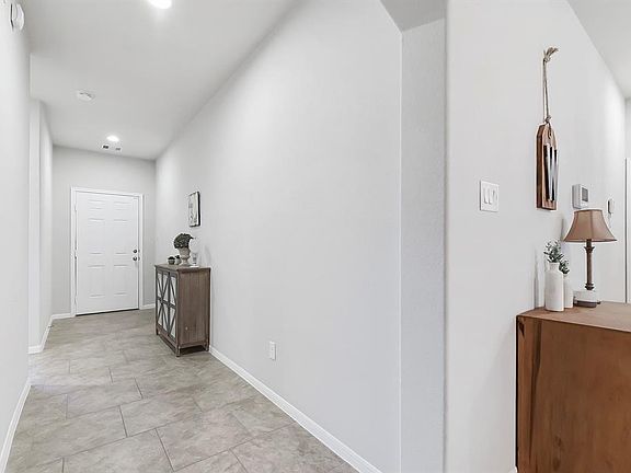 4th image of 3010 Dripping Springs Ct