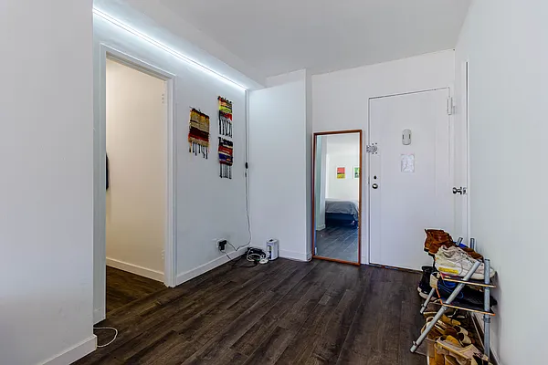 Rented by Grandeur Realty Inc | media 4