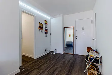 Rented by Grandeur Realty Inc