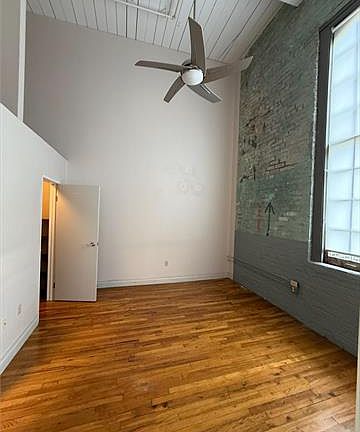 3rd image of 920 Poeyfarre St APT 406