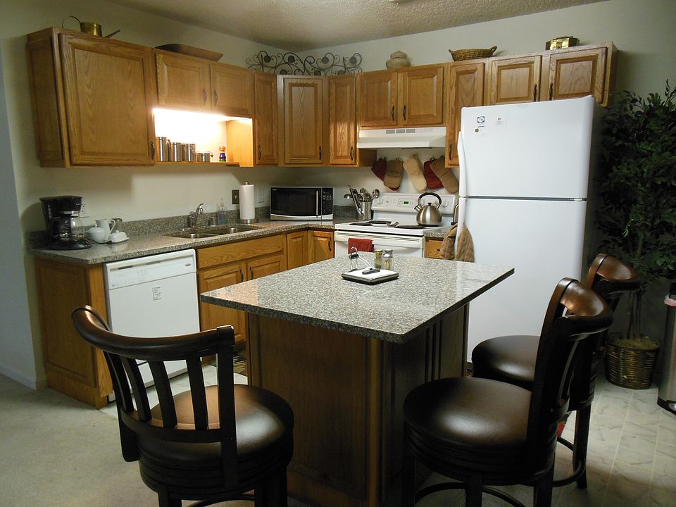 2nd Kitchen down stairs