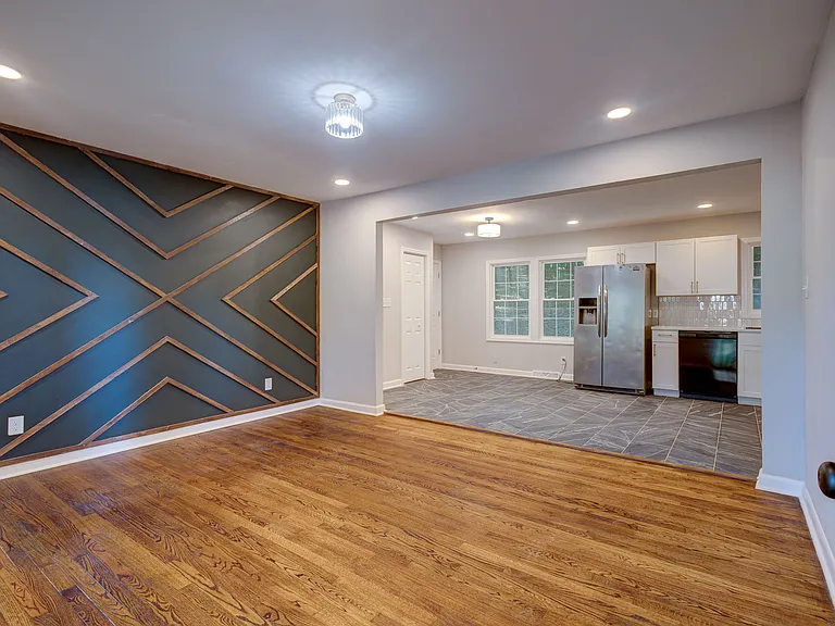 2832 Oak Ridge Ct — Photo 6