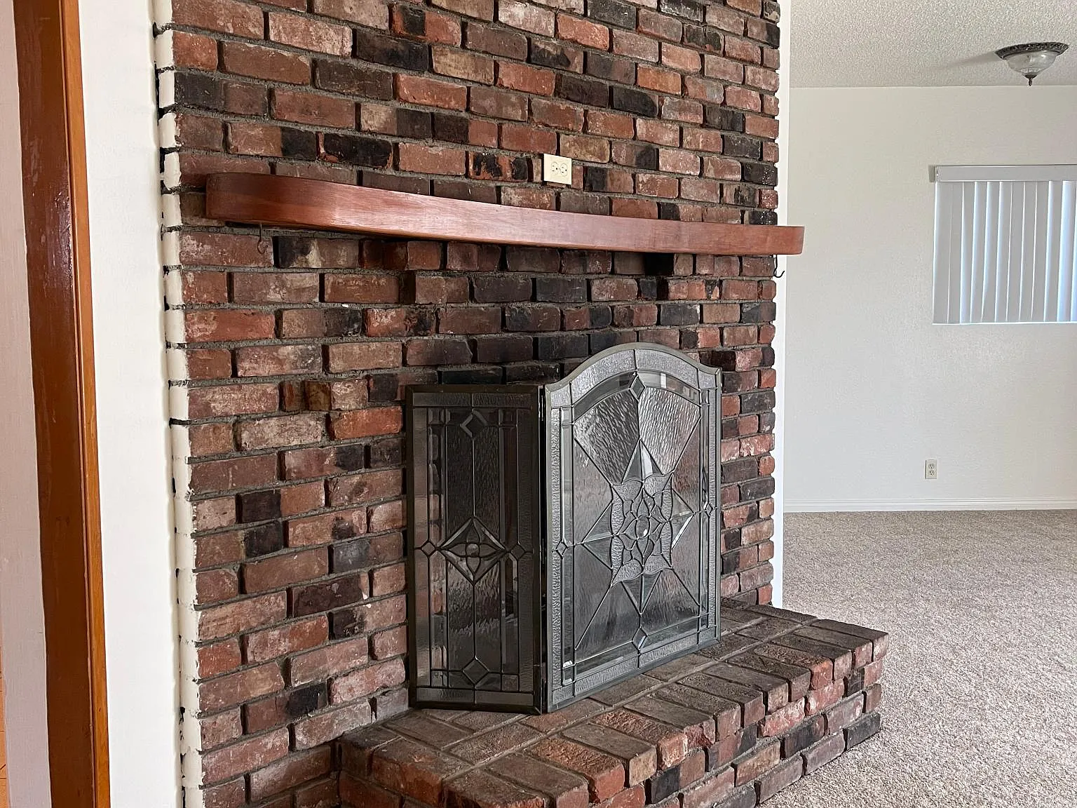 224 S Valley Center Ave — Photo 4