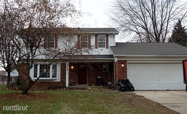 1. Front - 3559 Oriole