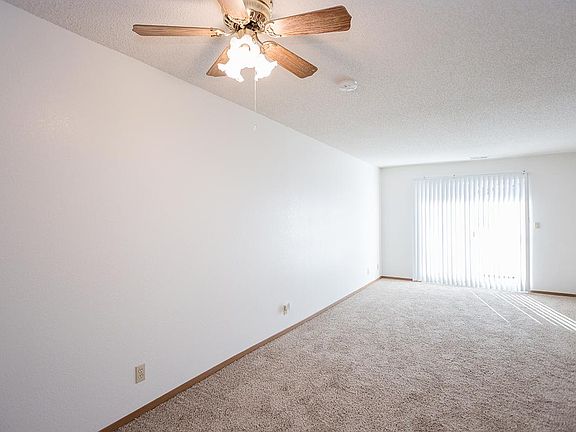 2nd image of 1340 F St #1X1